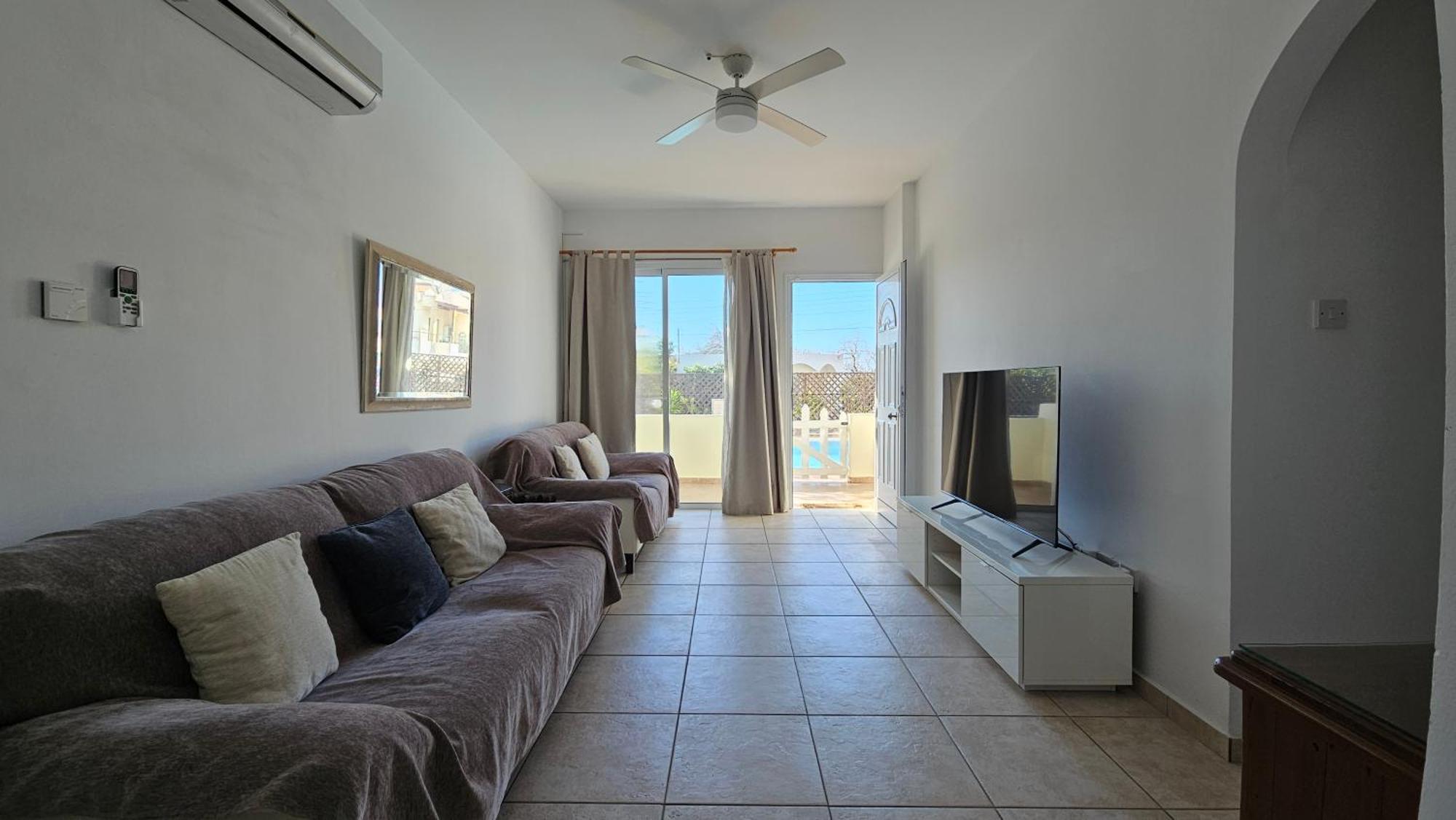 Peaceful Apartment With Double Bed - Oak Breeze 파포스 외부 사진